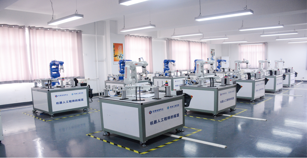 軒明培訓學校工業(yè)機器人縣級代理招生