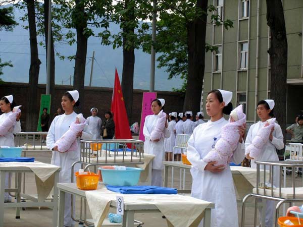 學(xué)生練習(xí)八包裹嬰兒 學(xué)生練習(xí)八包裹嬰兒