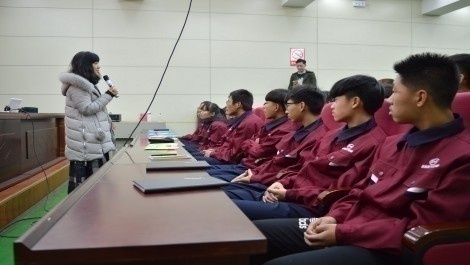 十堰現代職業技術培訓學校新能源汽車、高鐵服務專業招生合作