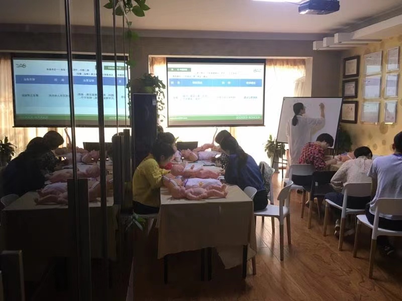 成都母嬰護理師培訓內(nèi)容_孕靚產(chǎn)康中心